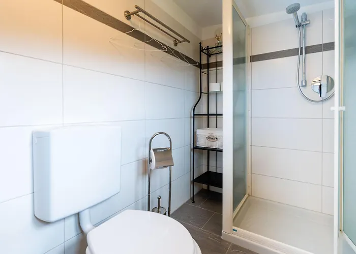 Ca Da Nair By Interhome Vakantiehuis Castellaro (Liguria)