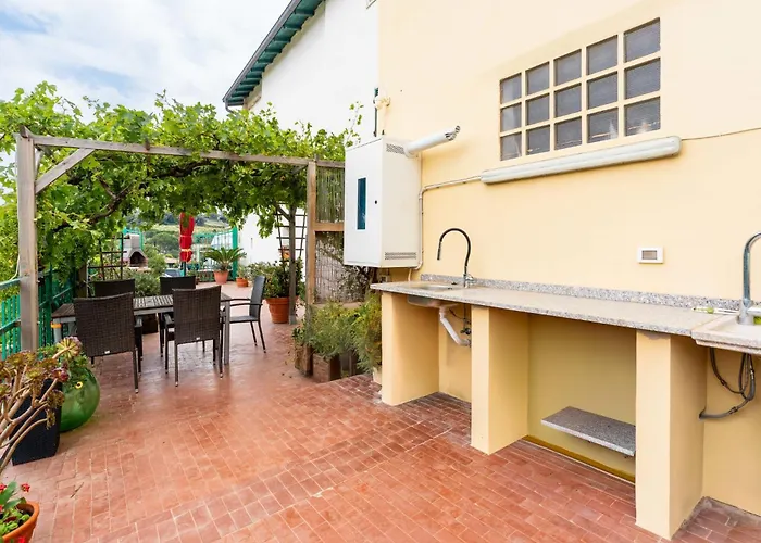 Ca Da Nair By Interhome Castellaro (Liguria)